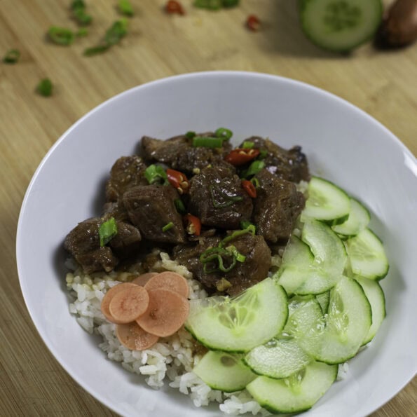 Thit Kho Thieu - Vietnamese caramelized pork over rice