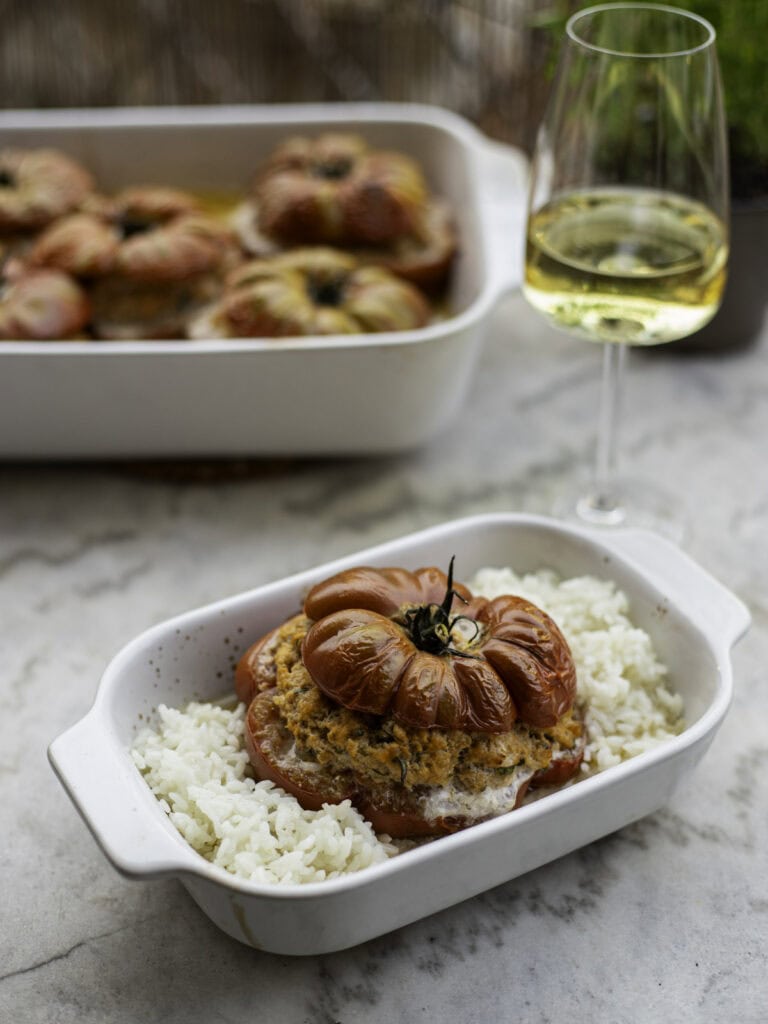 Stuffed tomatoes with veal and pork mince