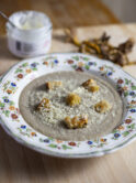 Mushroom velouté with croûtons