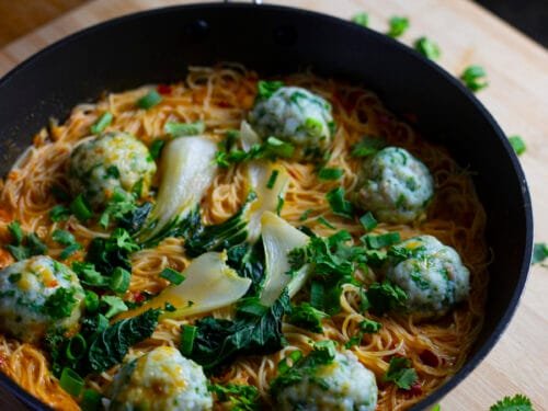 Thai Curry Noodles with Fishballs