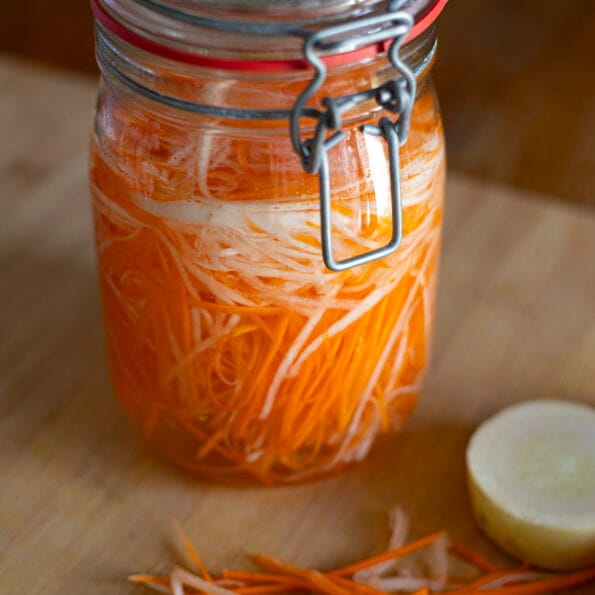 Do Chua in a glass jar (pickled daikon and carrots)