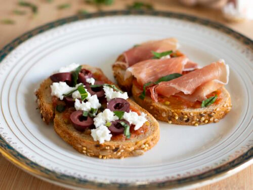 Pan con Tomate 2 ways (Veggie / Cured Ham)